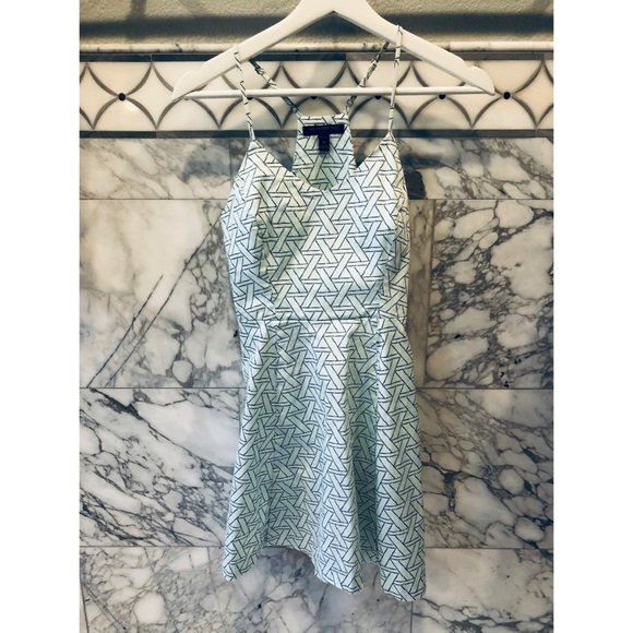 Banana Republic Dresses & Skirts - Banana Republic Geometric Design Mint Dress Small
